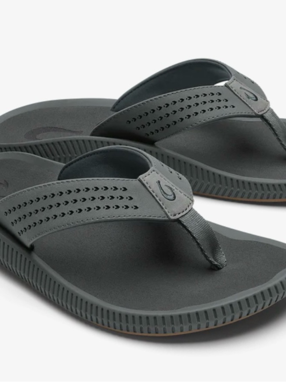 OluKai Ulele Sandals Men Size 10 Rock Gray Flip Flops Floating Water-Resistant